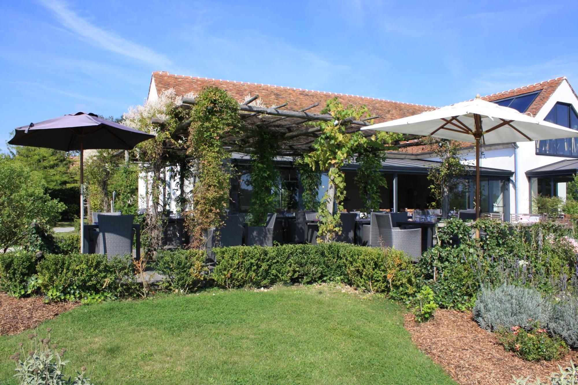מלון Neufmoutiers-en-Brie Domaine De Bellevue, The Originals Relais מראה חיצוני תמונה